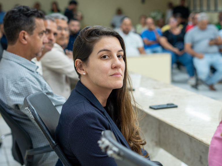 Rebecca Regnier cobra melhorias para Jaboatão